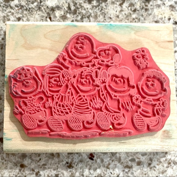 The Peanuts Gang Disney Rubber Stamp Charlie Brown Crafting Scrapbooking - Picture 6 of 6